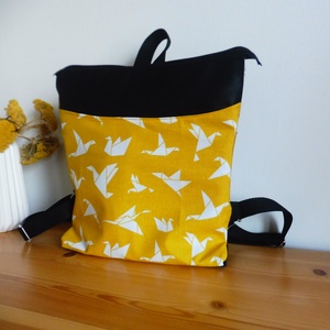 Sárga madaras mini hátizsák - táska & tok - hátizsák - hátizsák - Meska.hu