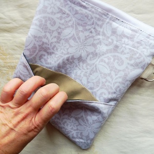 Bézs és fehér mintás könyvtok és ebook olvasó - könyv & zene - könyvtok - Meska.hu