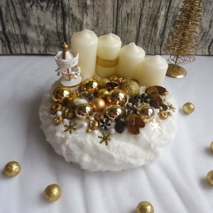 Fehér szőrmés adventi koszorú - karácsony - adventi díszek - adventi koszorú - Meska.hu