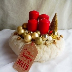 Piros és arany adventi koszorú fenyőfával - karácsony - adventi díszek - adventi koszorú - Meska.hu