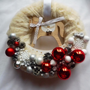 Hintalovas adventi koszorú piros és fehér színben - karácsony - adventi díszek - adventi koszorú - Meska.hu