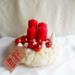 Piros és fehér adventi koszorú - Meska.hu