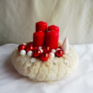 Piros és fehér adventi koszorú - Meska.hu