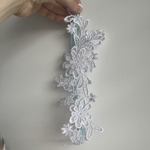 Virágos harisnyakötő - esküvő - kiegészítők - harisnyatartó & valami kék - Meska.hu