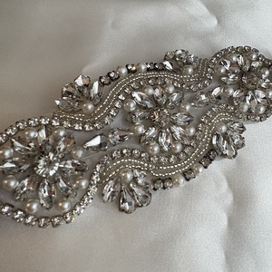 Strasszos harisnyakötő - esküvő - kiegészítők - harisnyatartó & valami kék - Meska.hu