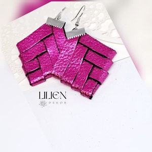 PINK bőr fülbevaló, Ékszer, Fülbevaló, Lógó fülbevaló, Bőrművesség, Ékszerkészítés, MESKA