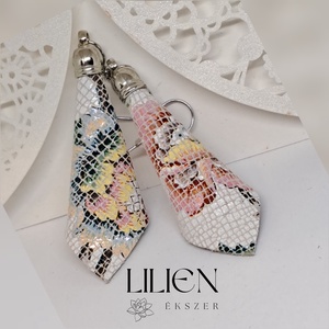 FLOWERS bőr fülbevaló  - Meska.hu