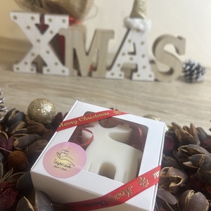 Szarvas alakú formagyertya díszdobozban - Meska.hu