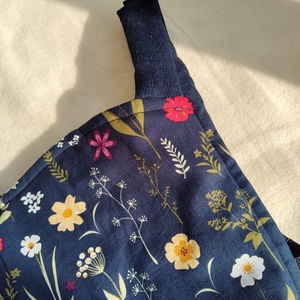 Játék csatos hordozó - LIMITÁLT KIADÁS virágos - játék & sport - baba & babaház - játékbaba, babakellék - Meska.hu