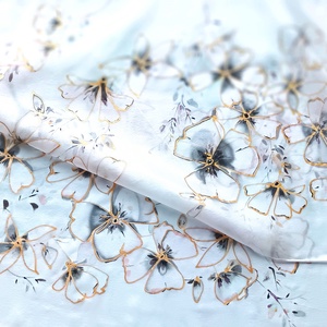 Titkos kert tiszta selyem sál - ruha & divat - sál, sapka, kendő - sál - Meska.hu