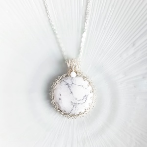 Howlit valódi ásvány nyaklánc - ékszer - nyaklánc - medálos nyaklánc - Meska.hu