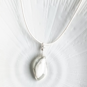 Howlit valódi ásvány nyaklánc - ékszer - nyaklánc - medálos nyaklánc - Meska.hu