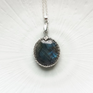 Labradorit valódi ásvány medálos nyaklánc - ékszer - nyaklánc - medál - Meska.hu