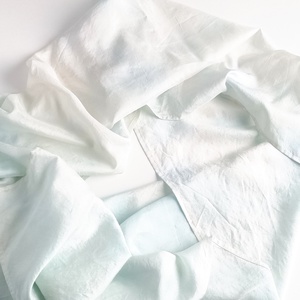 Petalit ásvány nyakláncos selyemstóla ajándékszett - ékszer - nyaklánc - medálos nyaklánc - Meska.hu