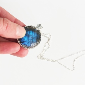 Labradorit természetes ásvány nyaklánc - ékszer - nyaklánc - medálos nyaklánc - Meska.hu