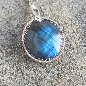 Labradorit természetes ásvány nyaklánc - ékszer - nyaklánc - medálos nyaklánc - Meska.hu