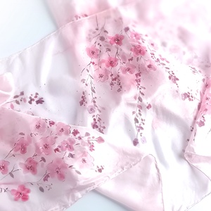 Sakura tiszta selyem stóla - Meska.hu