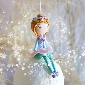 Kislány hógolyón - karácsony - karácsonyi lakásdekoráció - karácsonyfadíszek - Meska.hu Kislány hógolyón - karácsony - karácsonyi lakásdekoráció - karácsonyfadíszek - Meska.hu