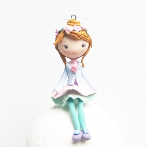 Kislány hógolyón - karácsony - karácsonyi lakásdekoráció - karácsonyfadíszek - Meska.hu Kislány hógolyón - karácsony - karácsonyi lakásdekoráció - karácsonyfadíszek - Meska.hu