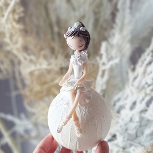 Balerina hógolyón - karácsony - karácsonyi lakásdekoráció - karácsonyfadíszek - Meska.hu