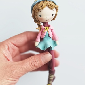 Felakasztható kislány dísz (szőke) - karácsony - karácsonyi lakásdekoráció - karácsonyi manók, figurák - Meska.hu