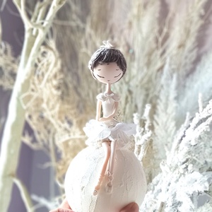 Balerina hógolyón - karácsony - karácsonyi lakásdekoráció - karácsonyfadíszek - Meska.hu