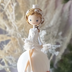 Jéghercegnő hógolyón, Karácsony, Karácsonyi lakásdekoráció, Karácsonyfadíszek, Baba-és bábkészítés, Gyurma, MESKA