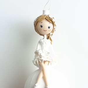 Jéghercegnő hógolyón - karácsony - karácsonyi lakásdekoráció - karácsonyfadíszek - Meska.hu