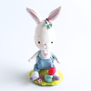 Nyuszi fiú tojással - ünnepi díszek, dekorációk - húsvéti díszek és dekorációk - húsvéti asztaldíszek - Meska.hu