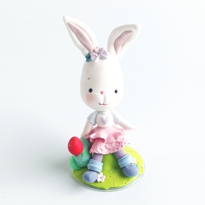 Nyuszi kislány tojással, Esküvő, Dekoráció, Asztaldísz, Baba-és bábkészítés, Gyurma, MESKA