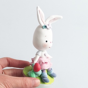 Nyuszi kislány tojással - esküvő - dekoráció - asztaldísz - Meska.hu