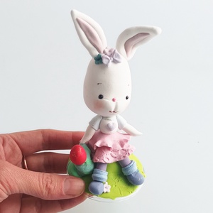 Nyuszi kislány tojással - esküvő - dekoráció - asztaldísz - Meska.hu