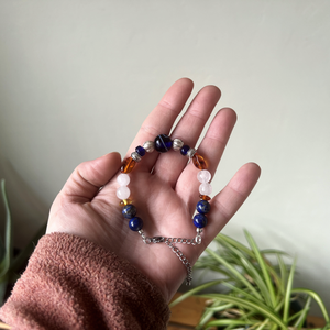 DÍSAVEGUR - Replika viking üveggyöngy karkötő ásványokkal (történelmi ihletésű) - ékszer - karkötő - gyöngyös karkötő - Meska.hu