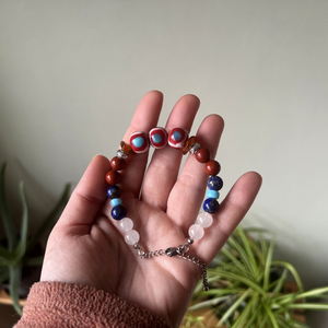 DALARFLAMMA - Replika viking üveggyöngy karkötő ásványokkal (történelmi ihletésű) - ékszer - karkötő - gyöngyös karkötő - Meska.hu