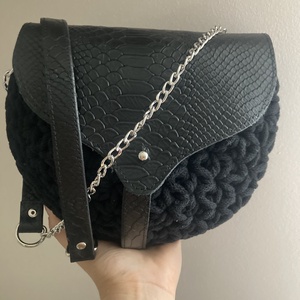 Jázmin crossbody, Táska & Tok, Kézitáska & válltáska, Vállon átvethető táska, Horgolás, MESKA