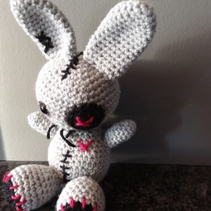 Zombi Woodoo nyuszi , Játék & Sport, Plüssállat & Játékfigura, Nyuszi, Horgolás, MESKA