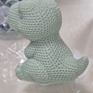  T-rex formagyertya kötött mintával - otthon & életmód - gyertya, illat, aroma - gyertya - Meska.hu