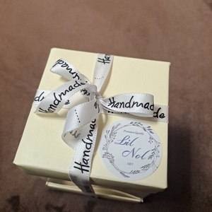 Illatgyertya díszdobozban , Otthon & Életmód, Dekoráció, Asztal és polc dekoráció, Díszdoboz, Gyertya-, mécseskészítés, MESKA