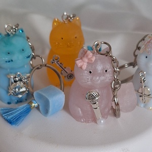 Énekesnő Cicaprütty kulcstartó  - táska & tok - kulcstartó & táskadísz - kulcstartó - Meska.hu