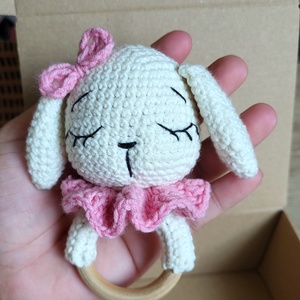 Horgolt nyuszi  csörgő amigurumi - játék & sport - 3 éves kor alattiaknak - csörgő - Meska.hu