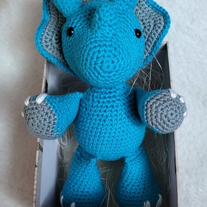 Horgolt dinó amigurumi - játék & sport - plüssállat & játékfigura - plüss dínók - Meska.hu