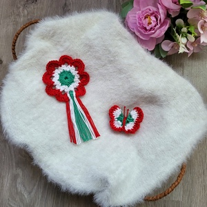 Horgolt kokárda pillangó - Meska.hu