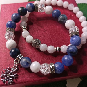 Szodalit és hójáde ásványkarkötő szett ezüst hópehely medállal - ékszer - karkötő - ásványkarkötő - Meska.hu