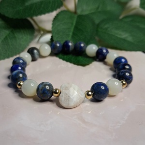 Holdkő és lápisz lazuli ásvány karkötő � fazettált holdkő szívvel - ékszer - karkötő - ásványkarkötő - Meska.hu