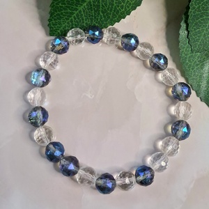 Fazettált kék aurakvarc és hegyikristály karkötő - ékszer - karkötő - ásványkarkötő - Meska.hu