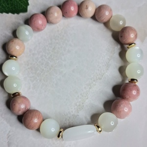 Rodonit, holdkő és fehér jáde ásvány karkötő hematit köztesekkel - ékszer - karkötő - ásványkarkötő - Meska.hu