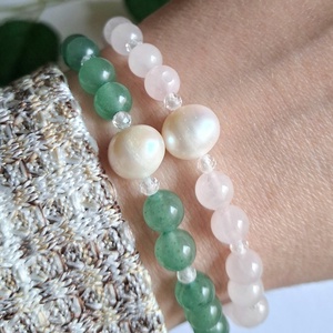 Minimal zöld aventurin ásvány és tenyésztett gyöngy karkötő - ékszer - karkötő - ásványkarkötő - Meska.hu