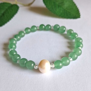 Minimal zöld aventurin ásvány és tenyésztett gyöngy karkötő - ékszer - karkötő - ásványkarkötő - Meska.hu