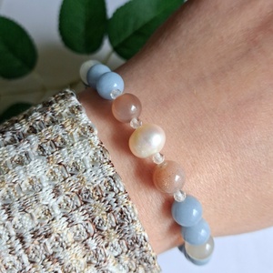 Angelit és holdkő ásvány karkötő tenyésztett gyönggyel, Ékszer, Karkötő, Ásványkarkötő, , MESKA