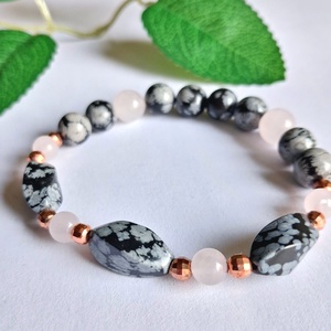 Rózsakvarc és hópehely obszidián karkötő � nőies, elegáns ásvány karkötő, különleges forma, Ékszer, Karkötő, Ásványkarkötő, , MESKA